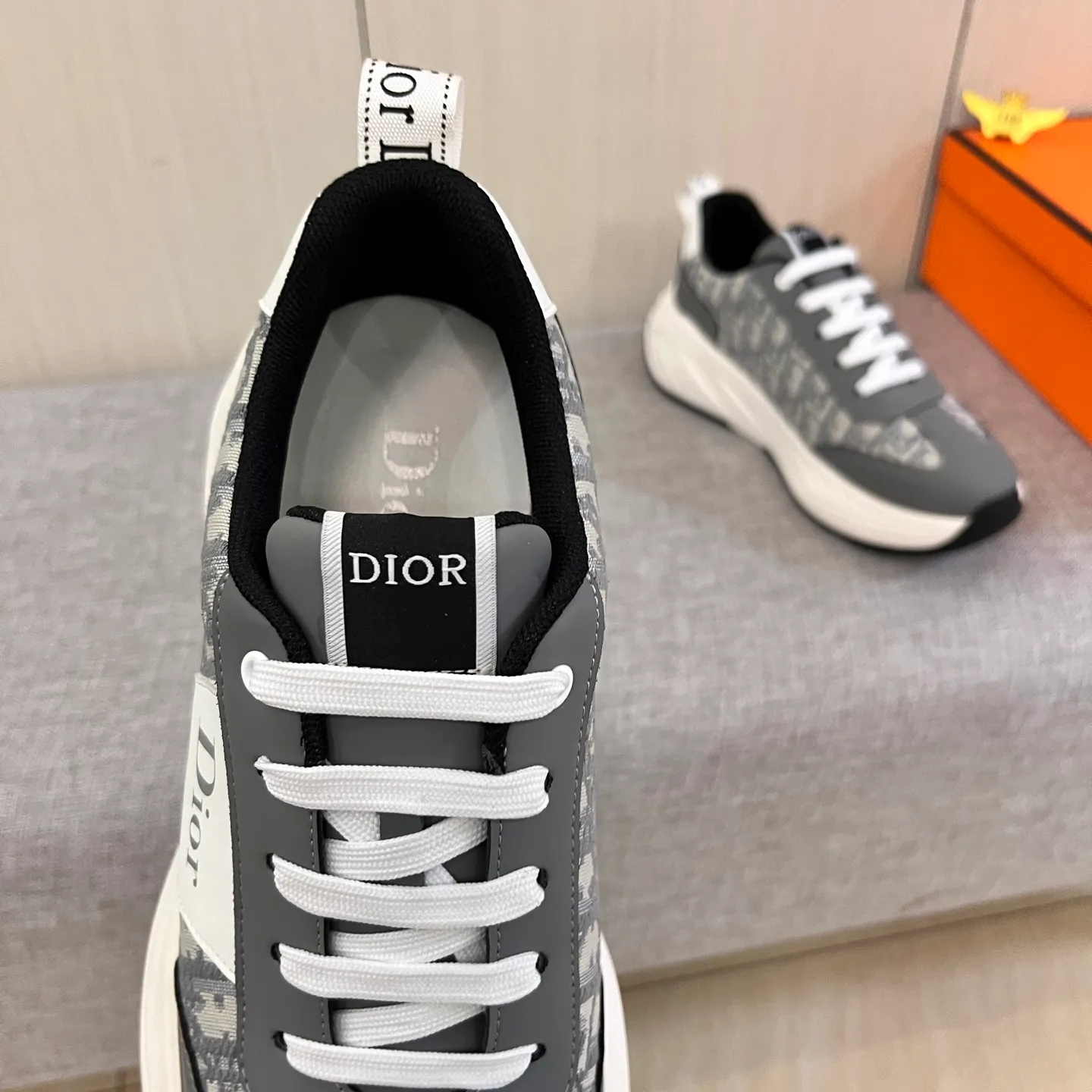 🚘🚘Factory batch 460 men's shoes💰[Dior]🔥 High-end men's shoes brand official website 1:1 latest masterpiece: uppers are made of Italian imported first-layer cowhide with comfortable and breathable lining➕original non-slip and wear-resistant outsole🔥, making walking more convenient and comfortable! An exclusive new model, a stunning work, a beautiful 1:1 replica [color] compared to the official quality! Create a fashionable personality to set off your uniqueness! A must-have for trendy men! Classic 🔥Size: 38-44 Color: 🔥 2⃣️colors available🔥.